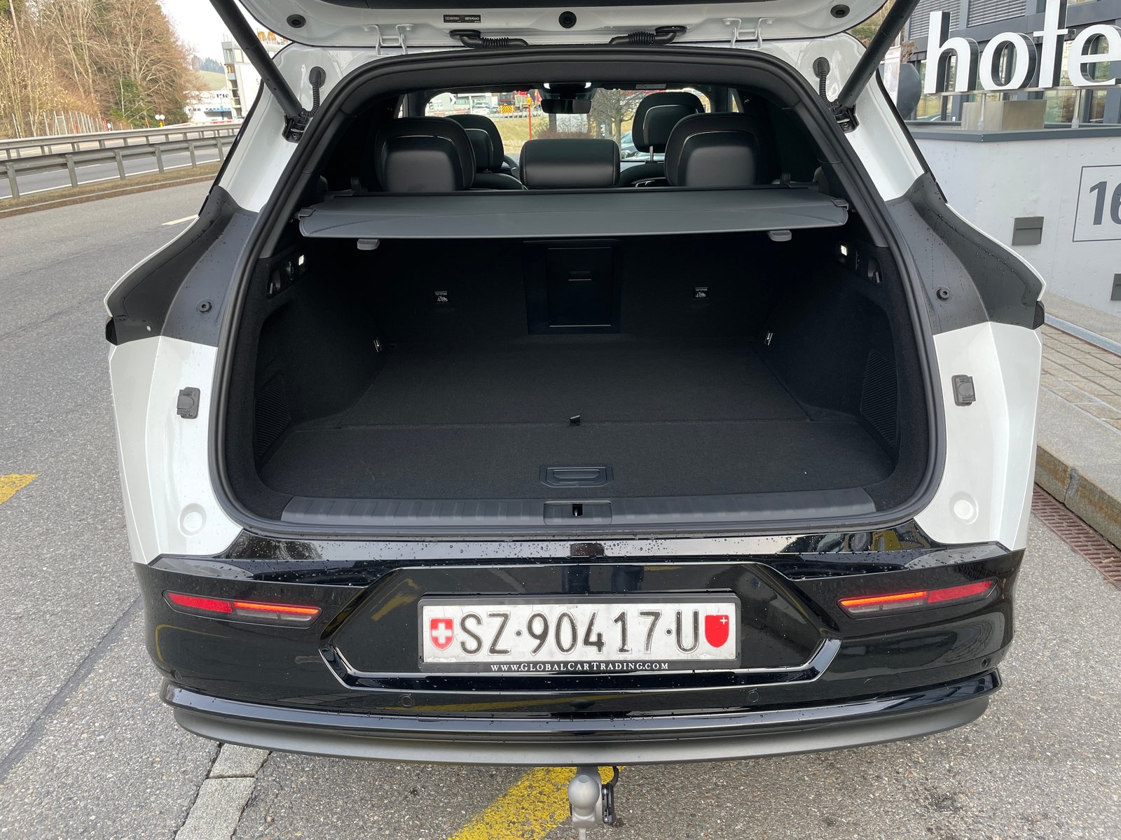 ZEEKR 7X Privilege AWD mit Comfort inkl. Cockpit Paket mit A, Elektro, Neuwagen, Automatik - 7