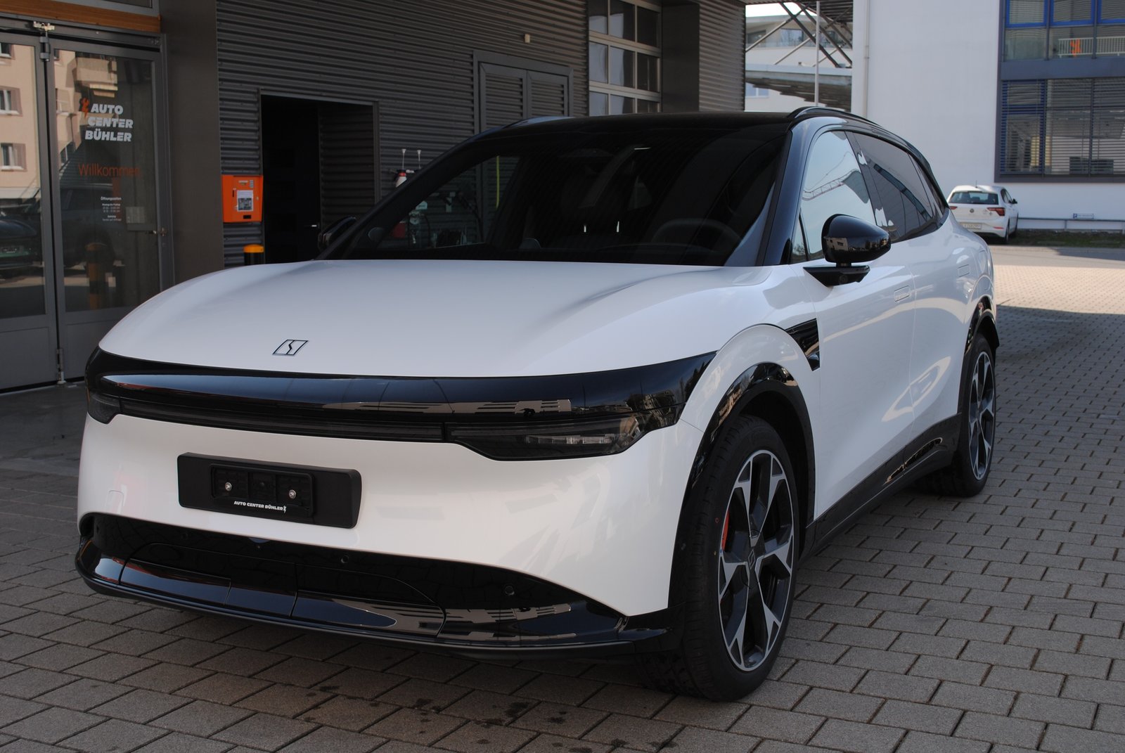 ZEEKR 7X 100kWh Privilege AWD, Electric, New car, Automatic - 3