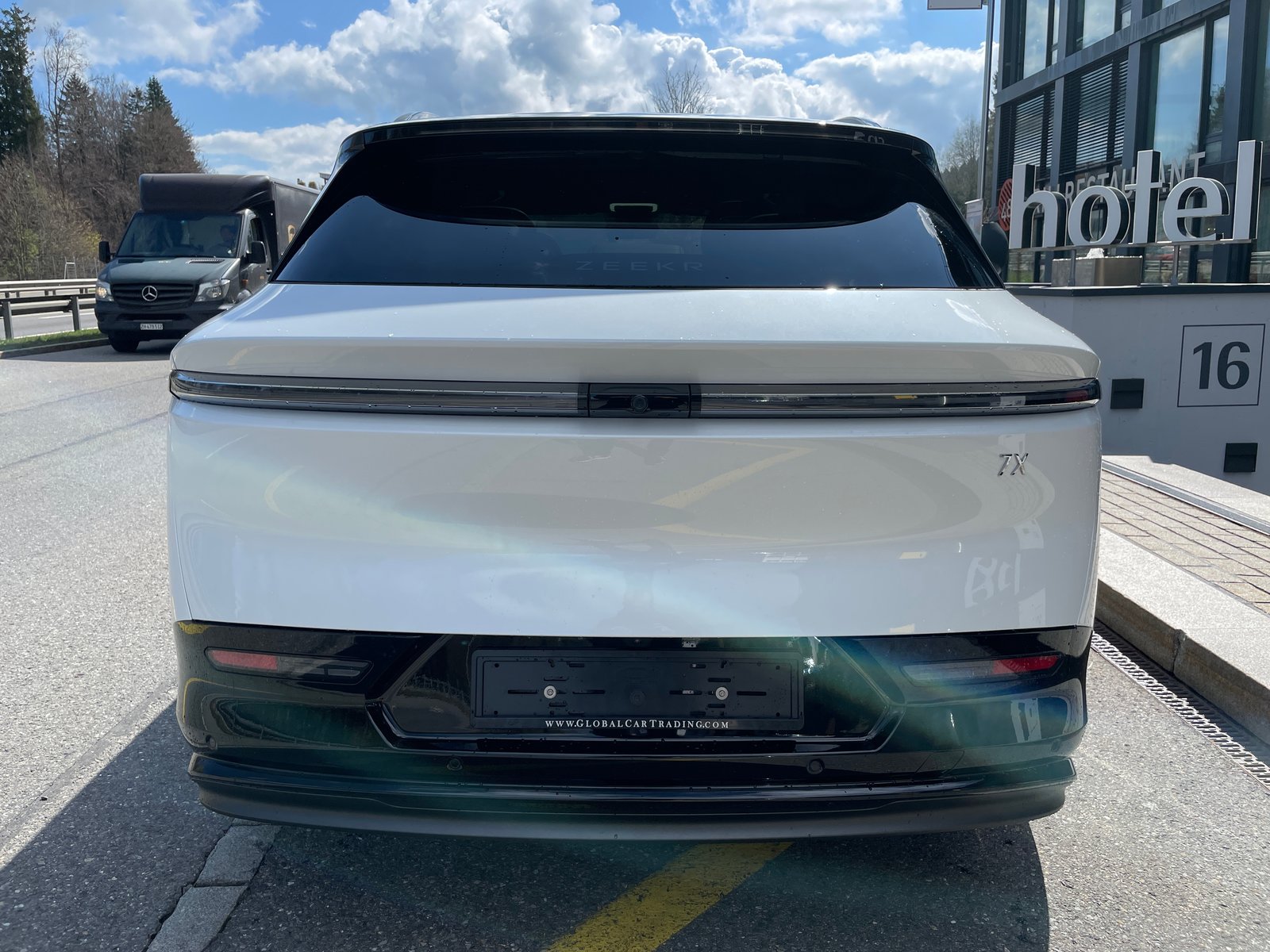 ZEEKR 7X Privilege AWD mit Comfort inkl. Cockpit Paket, Elettrica, Auto nuove, Automatico - 7