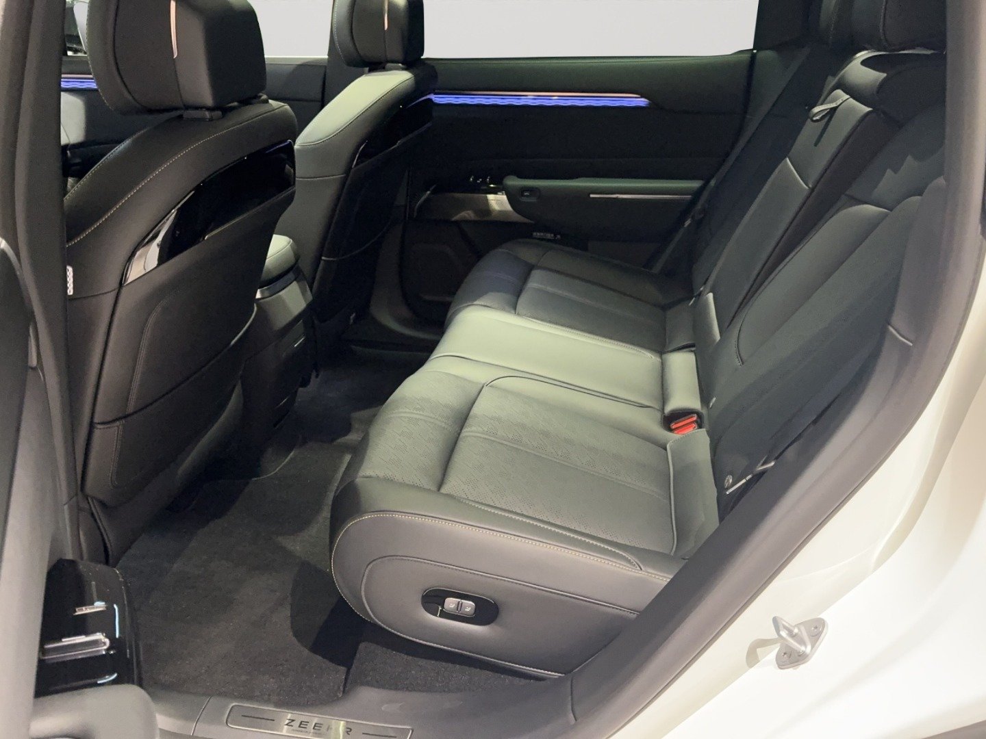 ZEEKR 7X 100kWh Privilege AWD, Elektro, Neuwagen, Automatik - 7