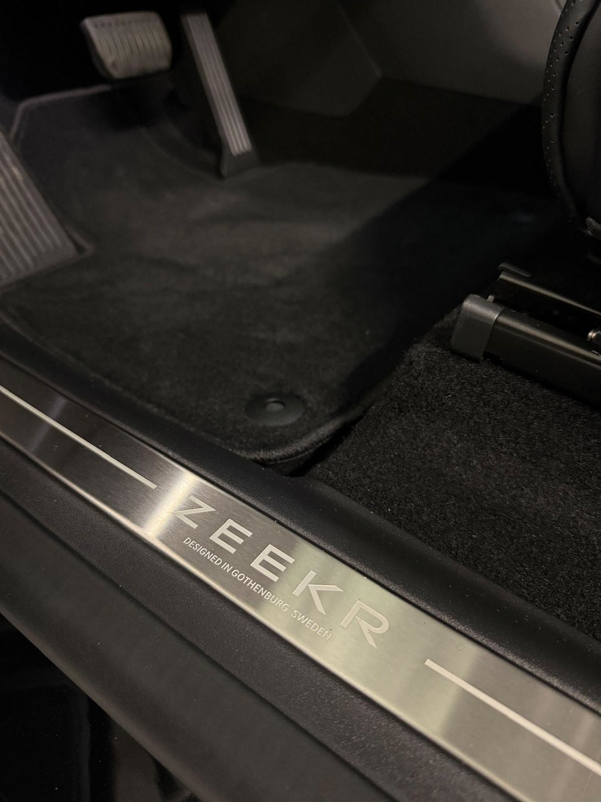 ZEEKR 7X Privilege AWD, Electric, New car, Automatic - 5