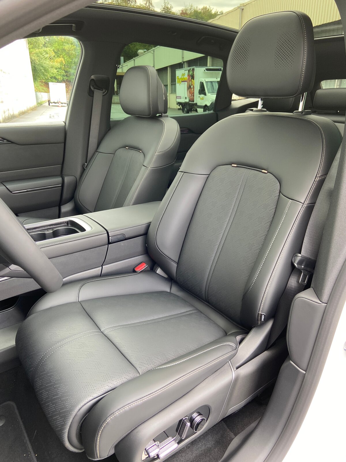 ZEEKR 7X 100kWh Privilege Advanced Comfort Cockpit AWD, Elektro, Neuwagen, Automatik - 7