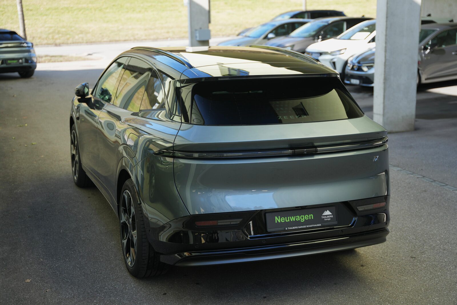 ZEEKR 7X Privilege AWD, Electric, Ex-demonstrator, Automatic - 4