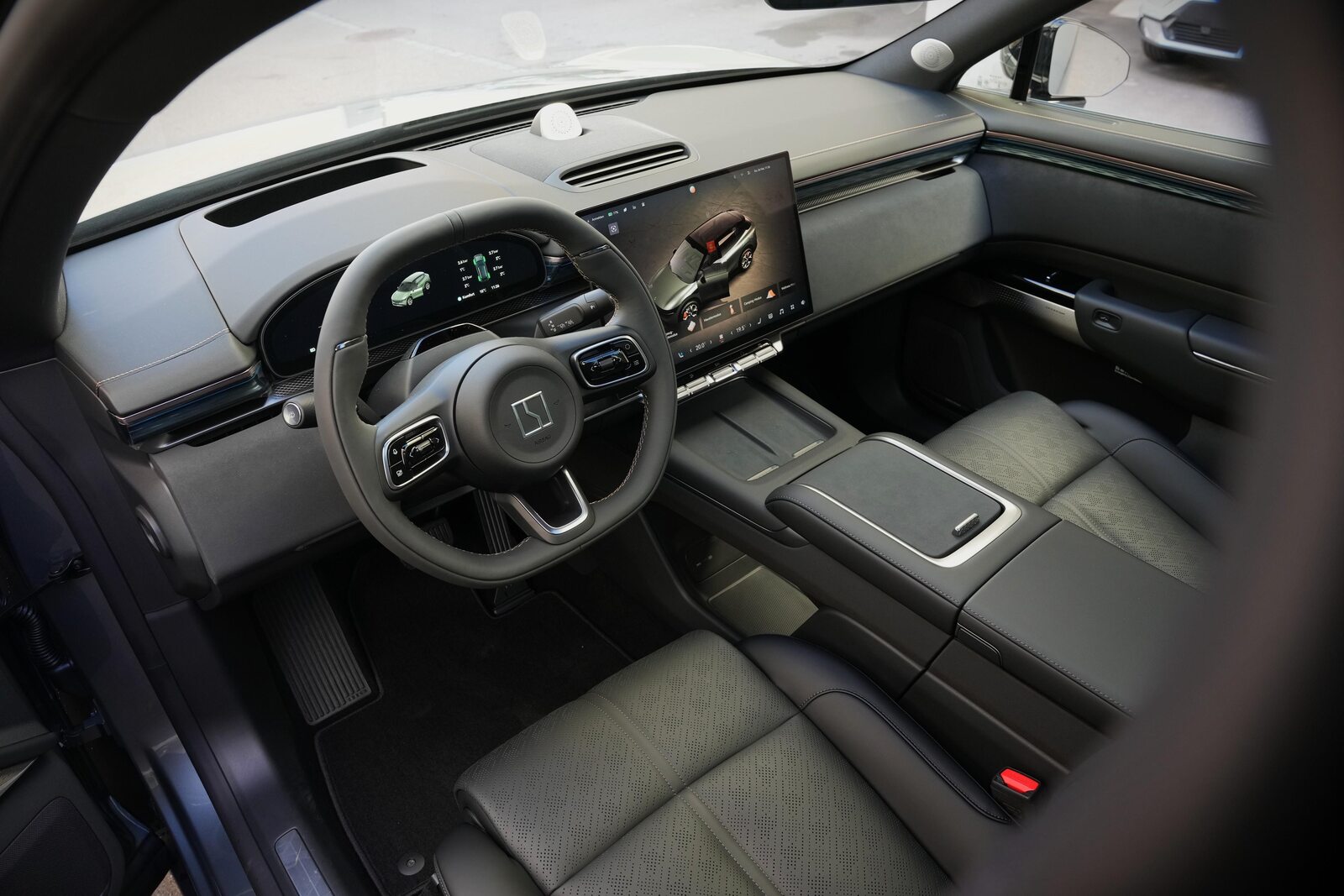 ZEEKR 7X Privilege AWD, Electric, Ex-demonstrator, Automatic - 5