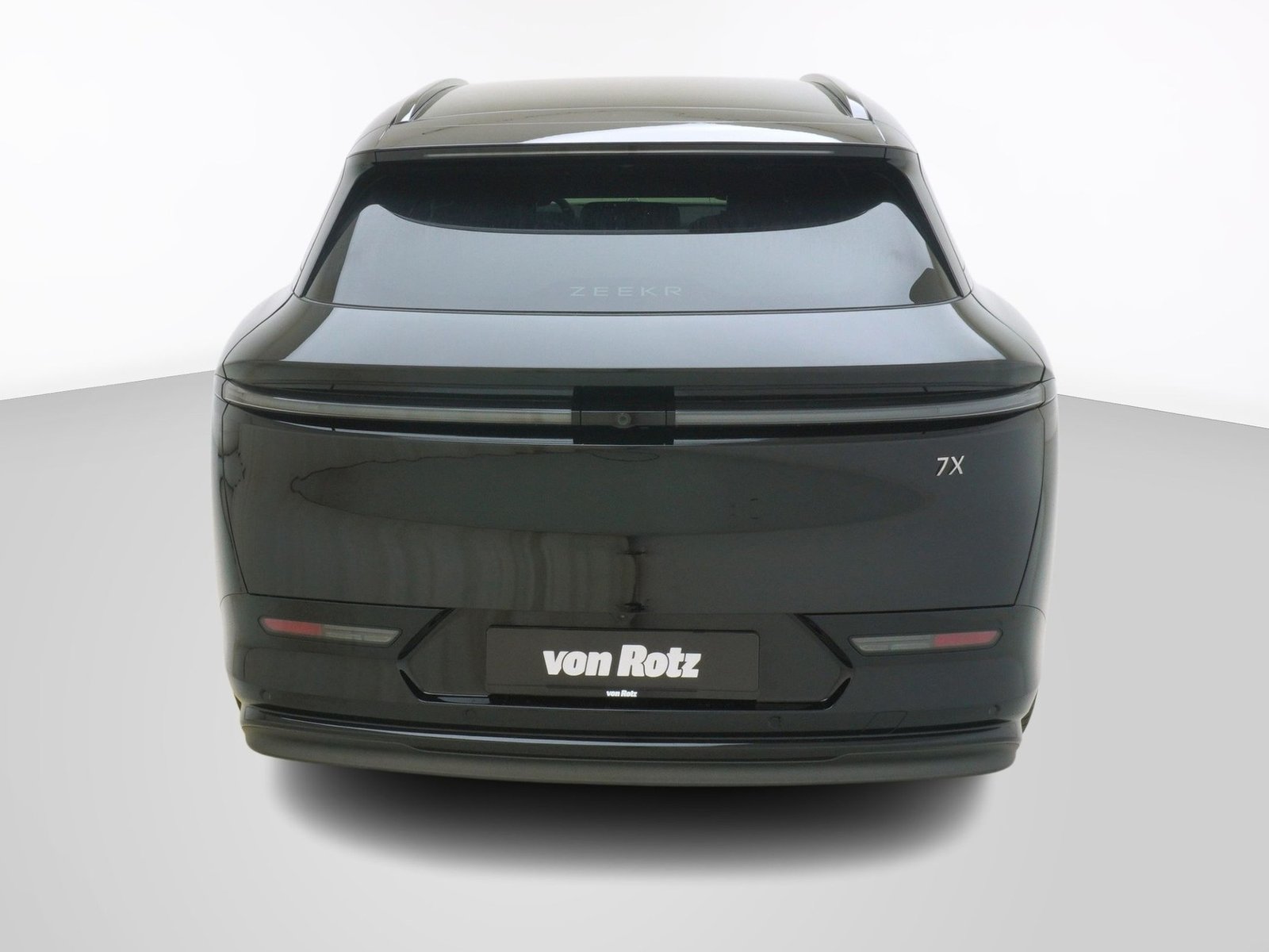 ZEEKR 7X Privilege AWD, Electric, Ex-demonstrator, Automatic - 3
