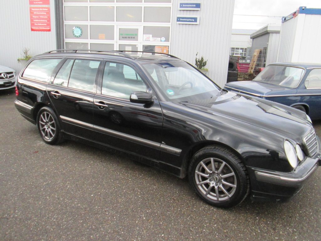 Mercedes Benz E Klasse S210 Kombi Petrol Id 3193675