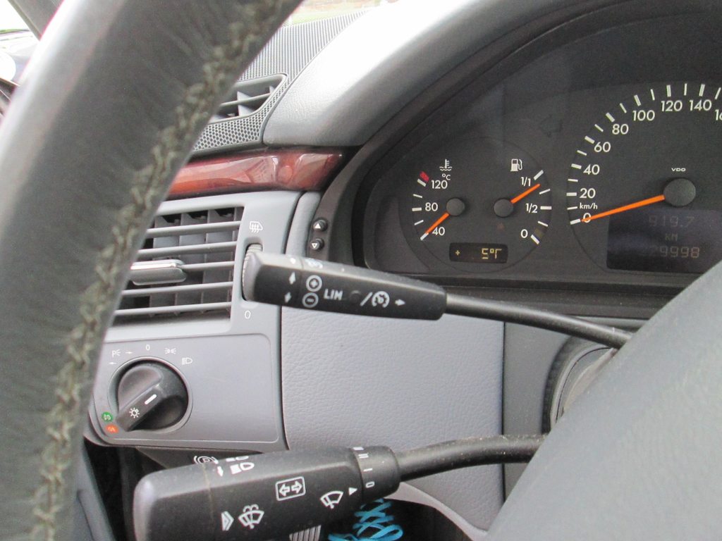 Mercedes Benz E Klasse S210 Kombi Petrol Id 3193675